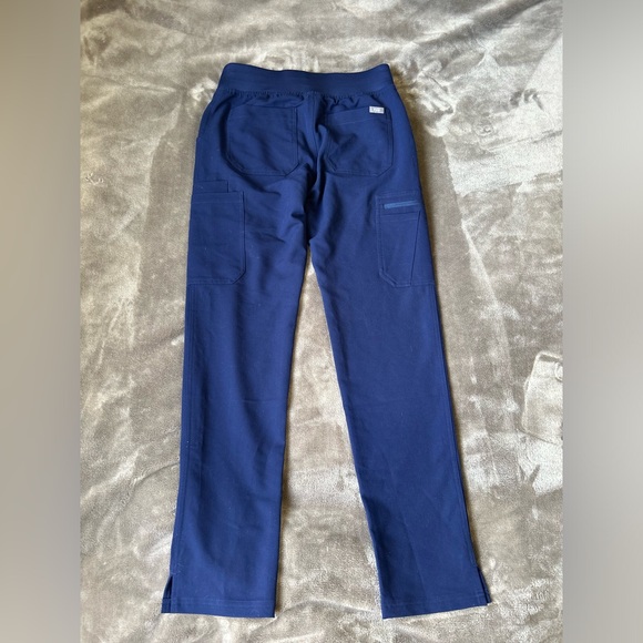 Figs yola skinny scrub pant in Navy Blue - Picture 2 of 4